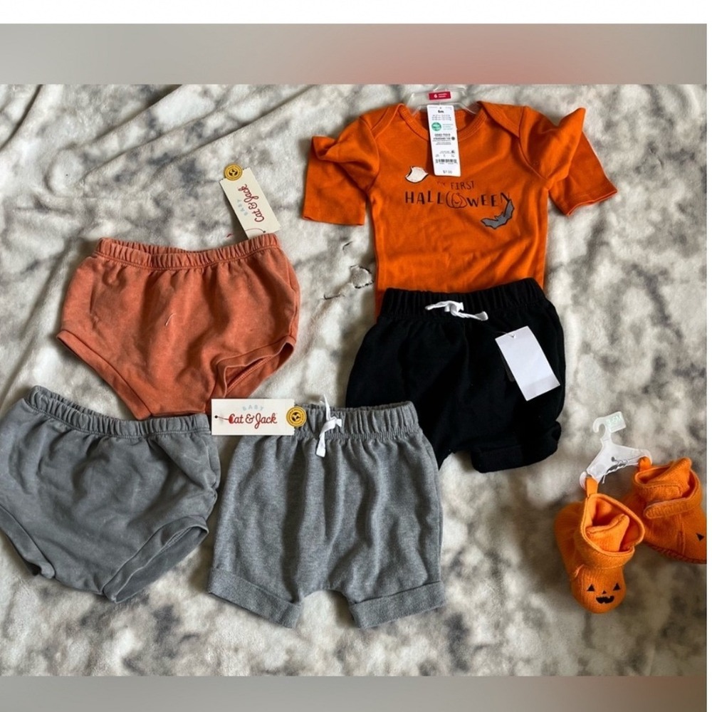 Cat‎ & Jack Baby 6 Pc Bundle 3-6M 6-9M Halloween Outfit Shorts Socks NWT